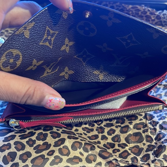 LIKE-NEW Louis Vuitton Monogram Emily Long Bifold Wallet. Date Code - CA3099 - Picture 13 of 16